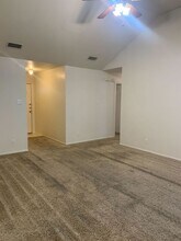 2703 Cross Timber Dr in Killeen, TX - Foto de edificio - Building Photo