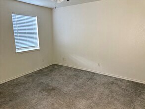 4715 16th St in Bacliff, TX - Building Photo - Building Photo