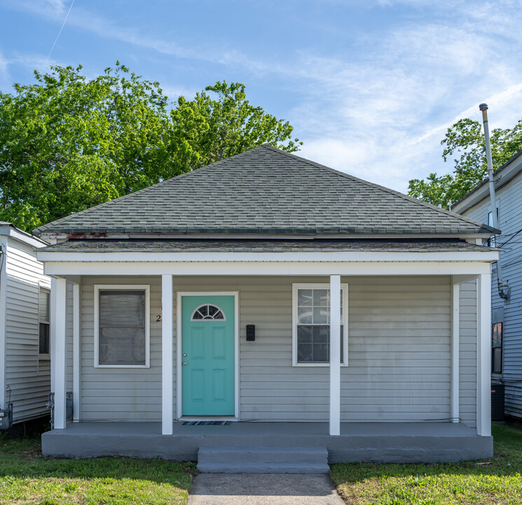 23 E Howard St in Hampton, VA - Building Photo