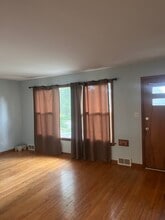 506 Wilcox Ave in Elgin, IL - Building Photo - Building Photo