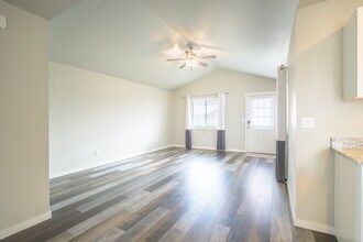 423 Hollyhock Ln in Kalispell, MT - Building Photo - Building Photo