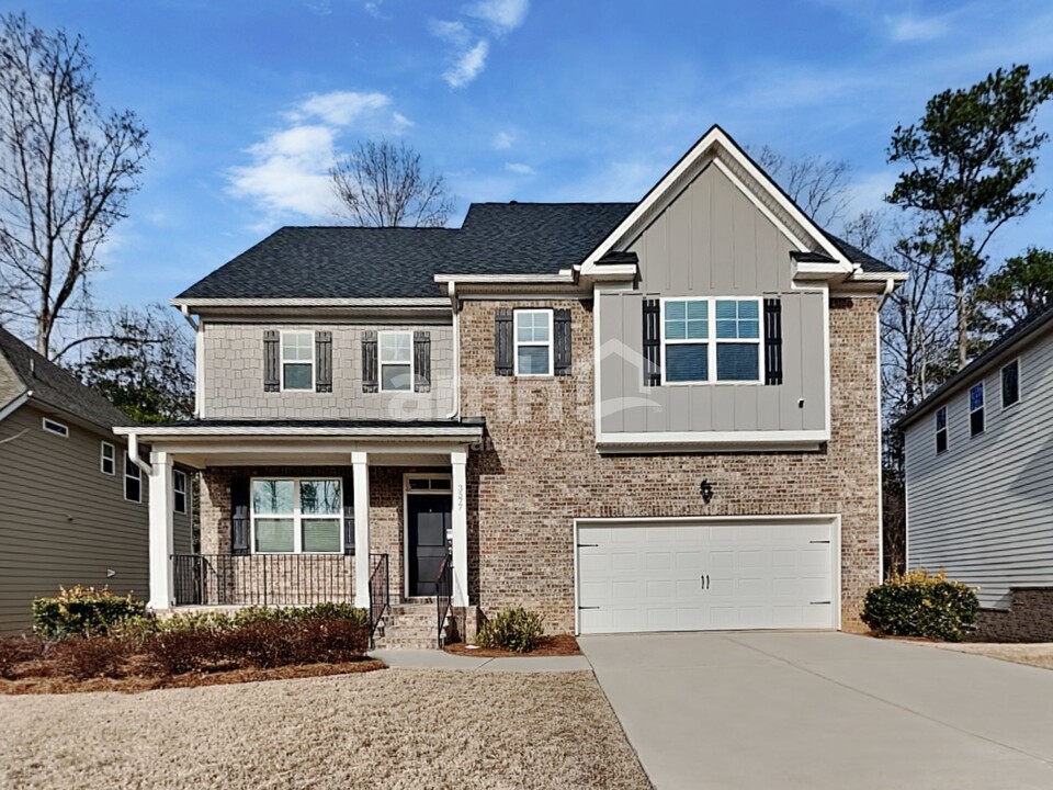 3577 Okelly Dr in Loganville, GA - Building Photo