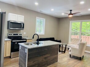 900 Adams Rd, Unit A in Williamsburg, VA - Building Photo - Building Photo