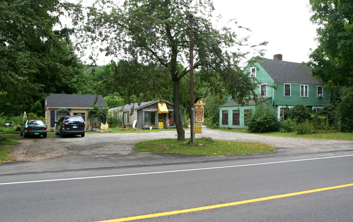 202 Main St in New Hartford, CT - Foto de edificio