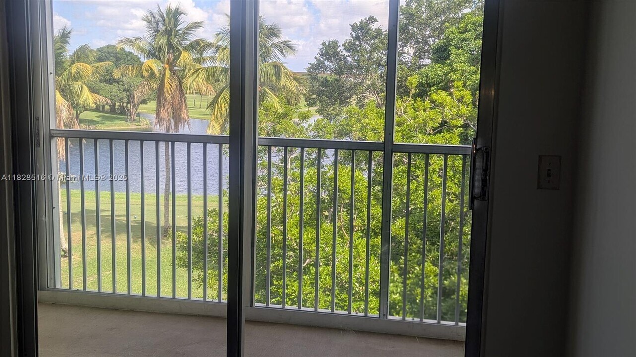 13450 SW 3rd St in Pembroke Pines, FL - Building Photo