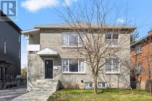 2486 Kaladar Ave in Ottawa, ON - Building Photo