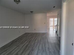 6150 W 24th Ct in Hialeah Gardens, FL - Building Photo - Building Photo