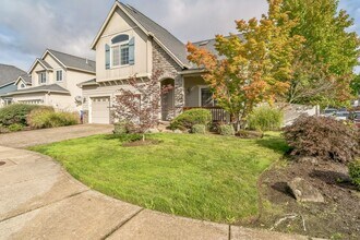 2688 N Fremont St in Cornelius, OR - Foto de edificio - Building Photo