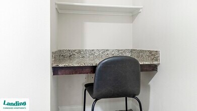 2745 Westpointe Dr, Unit 805 in New Braunfels, TX - Foto de edificio - Building Photo