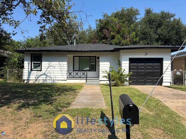 property at 716 Faulkner Ln