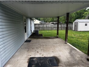 7307 Ethan Allen Way in Louisville, KY - Building Photo - Building Photo