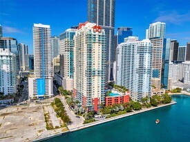 1155 Brickell Bay Dr in Miami, FL - Building Photo