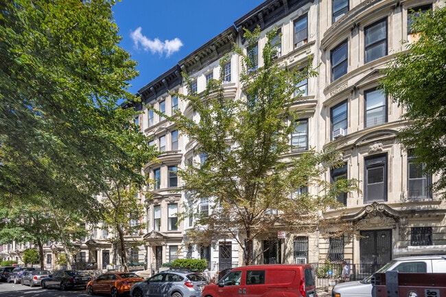 27 W 85th St in New York, NY - Building Photo - Building Photo