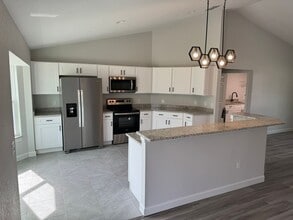 2690 SE 75th Blvd in Bushnell, FL - Building Photo - Building Photo