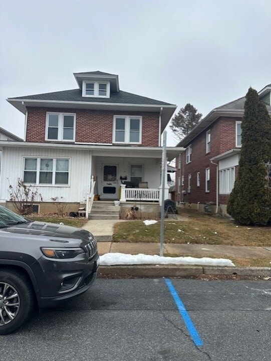 53 W Granada Ave in Hershey, PA - Building Photo