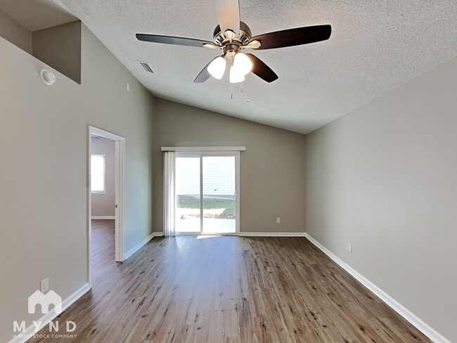 2451 Townsquare Dr in Jacksonville, FL - Building Photo - Building Photo