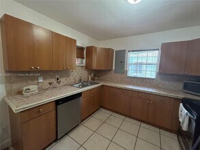 5220 SW 5th St in Coral Gables, FL - Building Photo - Building Photo