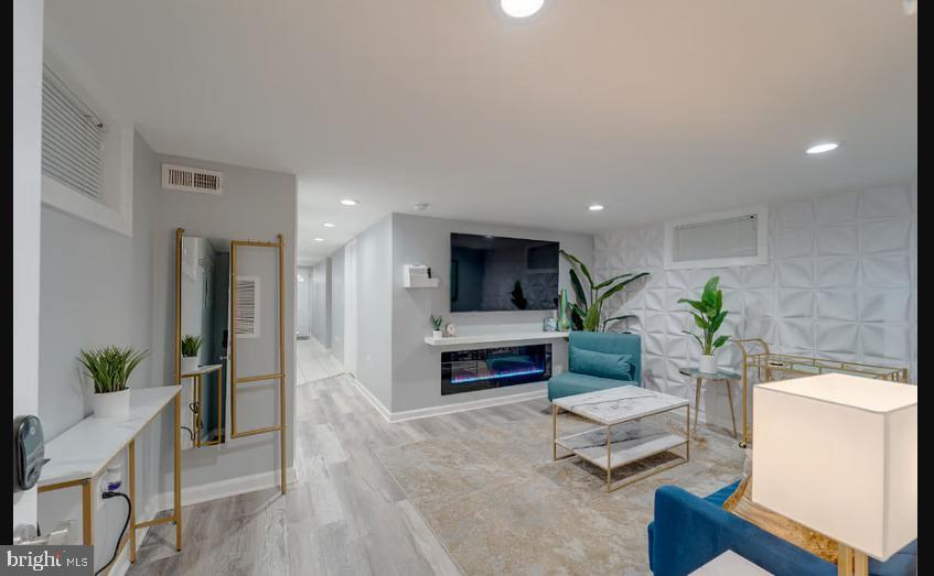 325 57th St NE in Washington, DC - Building Photo