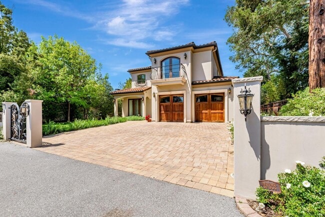 1998 Cno. A Los Cerros in Menlo Park, CA - Building Photo - Building Photo