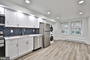 4247 Locust St, Unit 1B-918 in Philadelphia, PA - Building Photo