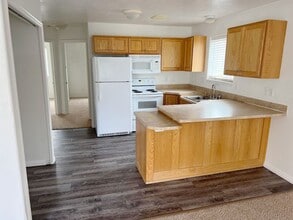 721 20th St in Heyburn, ID - Foto de edificio - Building Photo