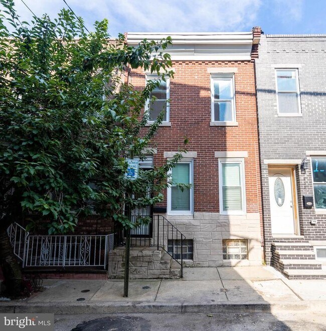 property at 1532 S Woodstock St