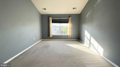 505 Edmonton Terrace NE in Leesburg, VA - Building Photo - Building Photo