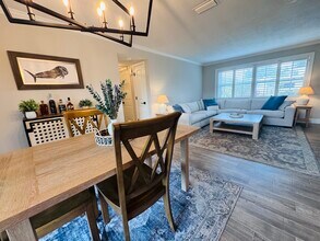 13926 Sunset Dr in Largo, FL - Building Photo - Building Photo