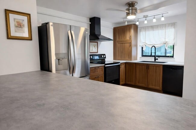 2001 Woolbright Rd in Boynton Beach, FL - Building Photo - Building Photo