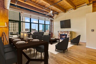 1243 S Wabash Ave in Chicago, IL - Building Photo - Building Photo