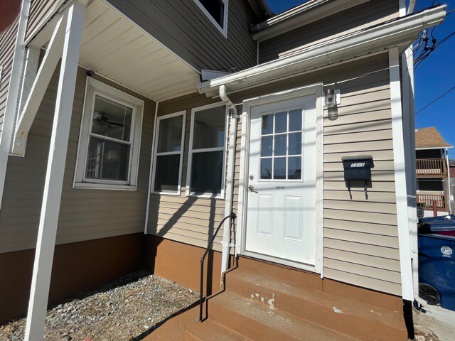 73 Meadow St in Windham, CT - Building Photo