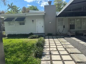 6126 SW 61st St in South Miami, FL - Building Photo
