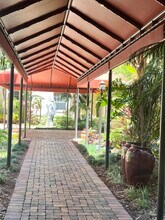 651 Okeechobee Blvd in West Palm Beach, FL - Building Photo - Building Photo