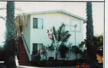 317 S Myers St in Oceanside, CA - Foto de edificio - Building Photo