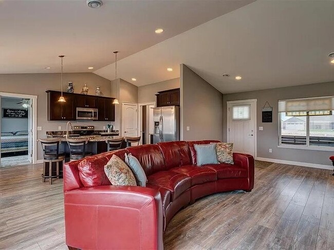 1455 Shoshone Dr in Spearfish, SD - Building Photo - Building Photo