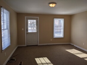 42 McCrea St, Unit 2 in Fort Edward, NY - Building Photo - Building Photo