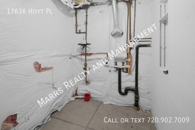 property at 17636 Hoyt Pl