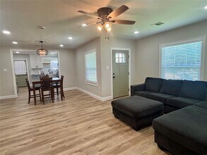 7402 Japonica St in Houston, TX - Building Photo - Building Photo