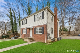 17 Artic St in Greenwich, CT - Building Photo - Building Photo