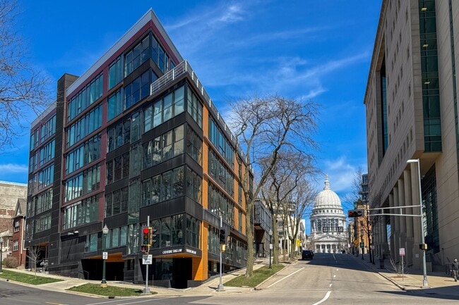 property at 211 S Henry St