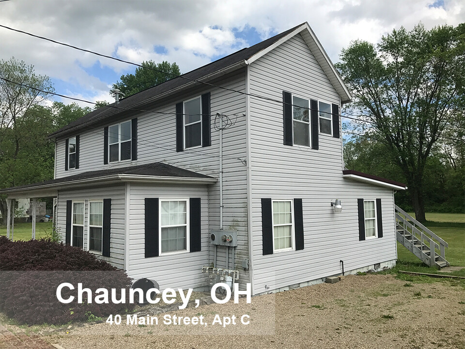 40 Main St, Unit A in Chauncey, OH - Building Photo