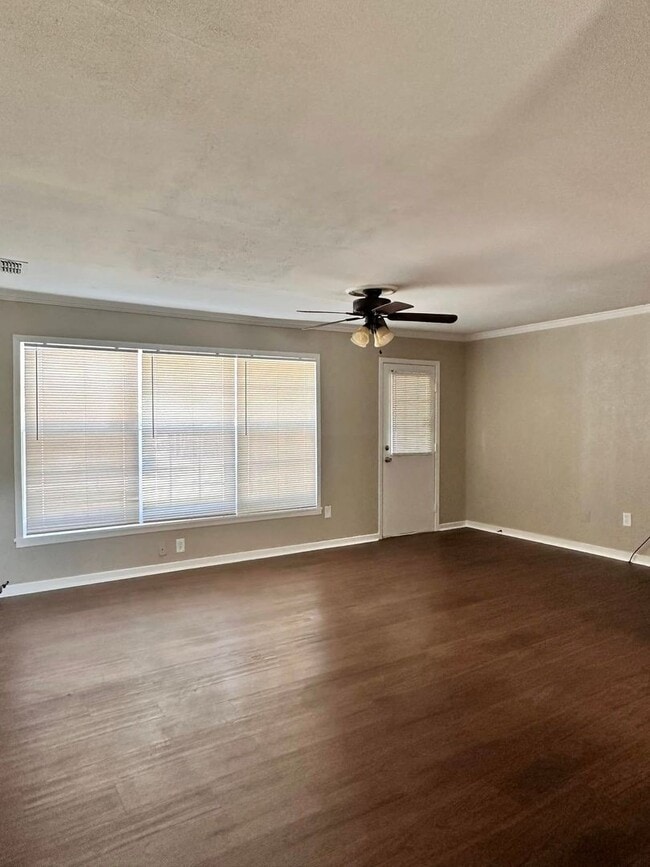 4310 Cunningham Dr in Wichita Falls, TX - Foto de edificio - Building Photo