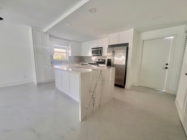 property at 720 N Dixie Hwy