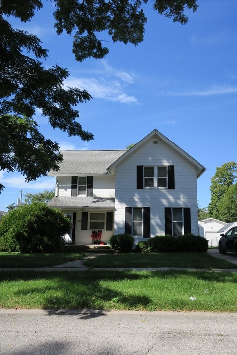 1000 9th St in Marion, IA - Building Photo