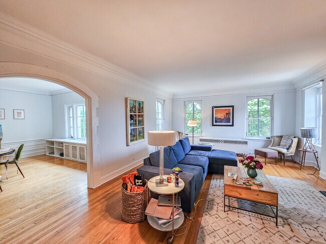 2712 W Logan Blvd, Unit 2