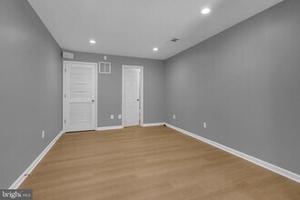 20863 Cosworth Terrace in Cascades, VA - Building Photo - Building Photo