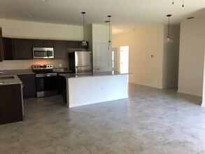 24482 Zephyr Ct, Unit 24482 Zephry Court in Port Charlotte, FL - Foto de edificio - Building Photo