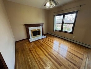 1657 Meridian St in Fall River, MA - Building Photo - Building Photo