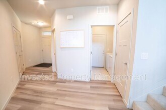 1849 S Helena St in Aurora, CO - Building Photo - Building Photo