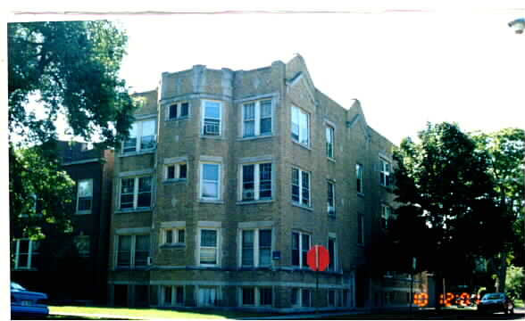 1705 W Rascher in Chicago, IL - Building Photo